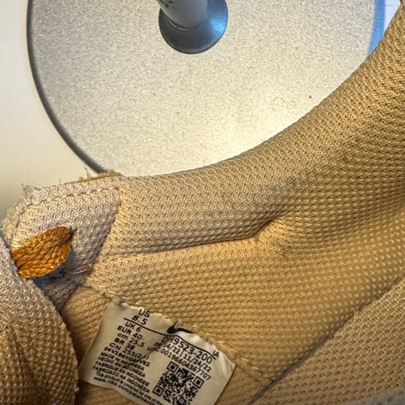 Nike Waffle Debut Running Shoes
DH9523-100 Women's Sz 8.5 - Picture 8 of 8